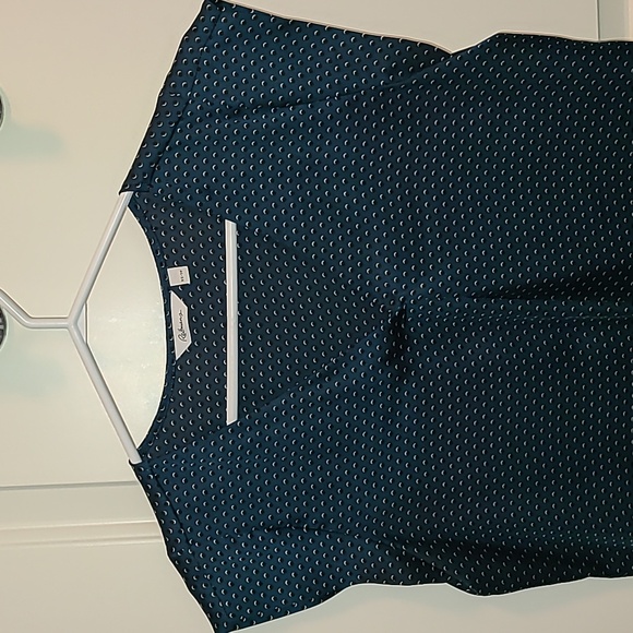 Pretty green silk feel top. X-small new condition - Picture 7 of 13